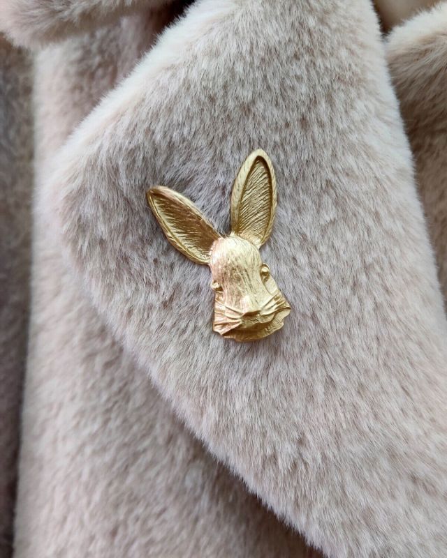 Bunny Brooch G468473907140