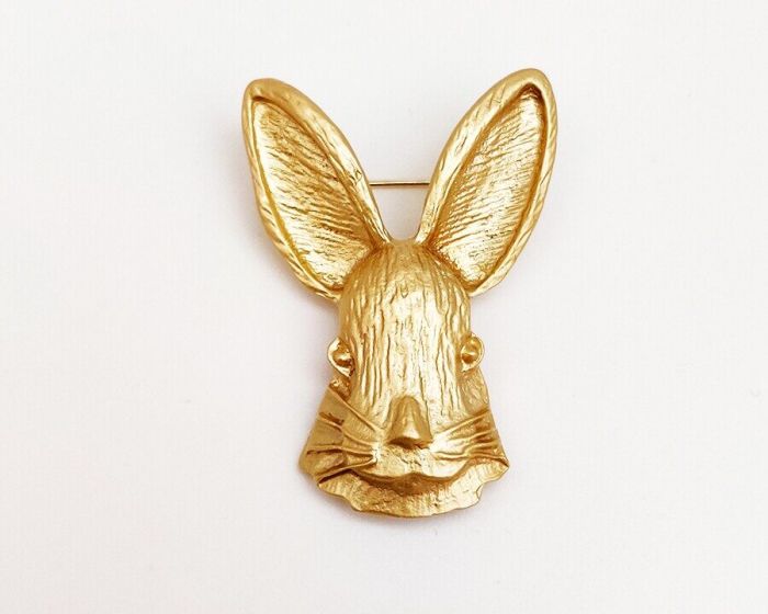 Bunny Brooch G468473907140