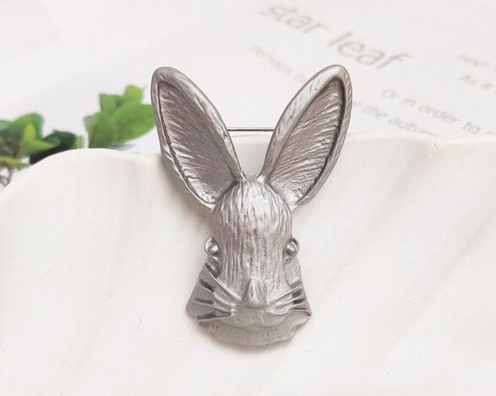 Bunny Brooch G468573907180