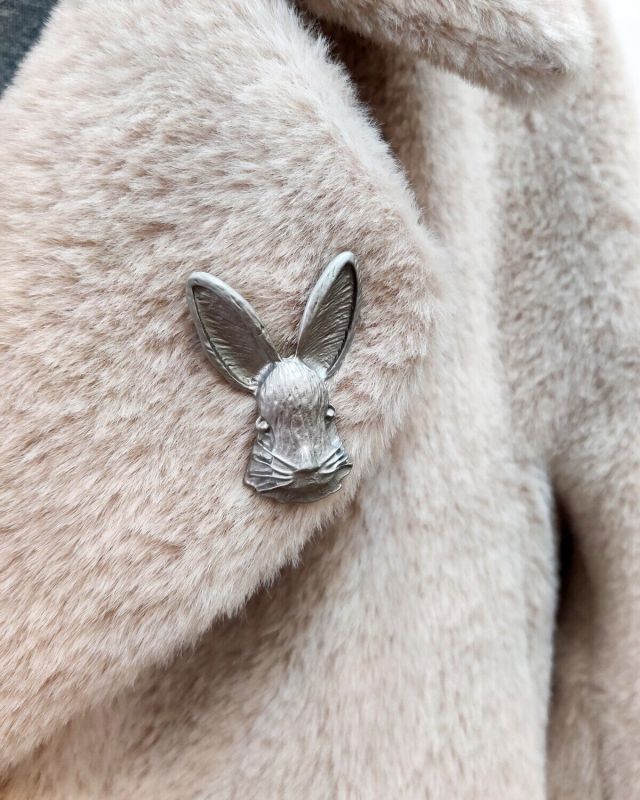 Bunny Brooch G468573907180