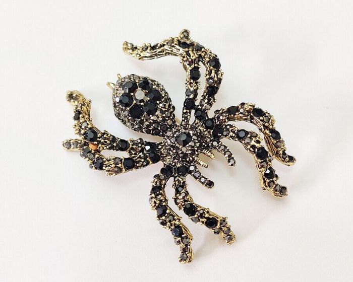 Spider brooch G497375907195