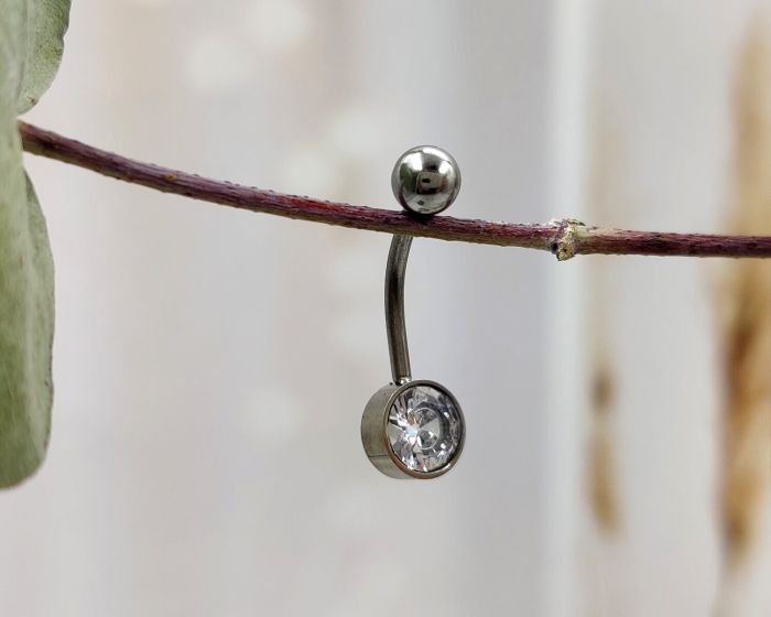 Belly button piercing G64027250775