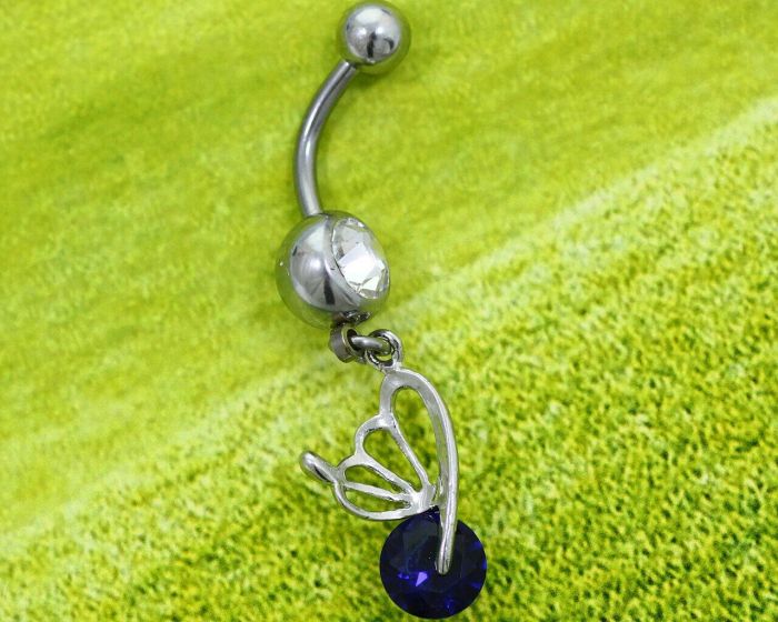 Belly button piercing F405 F405