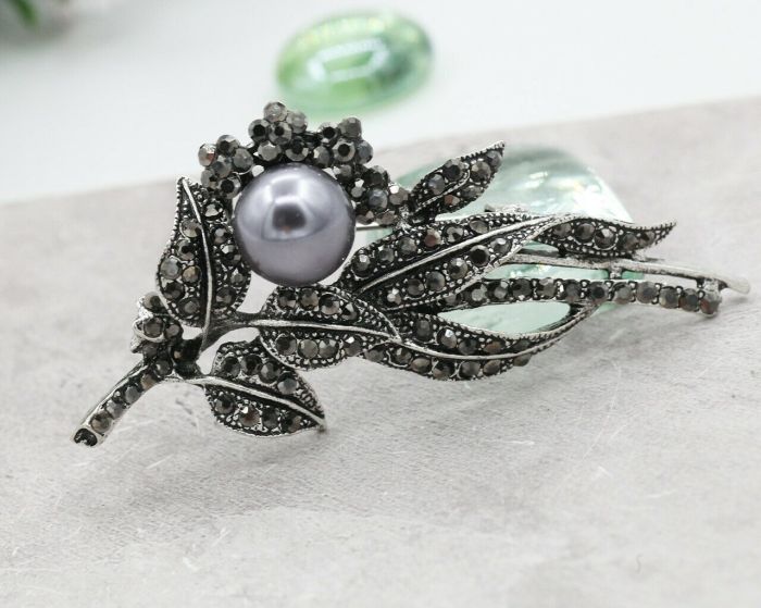 Brooch  F479974807160 F479974807160
