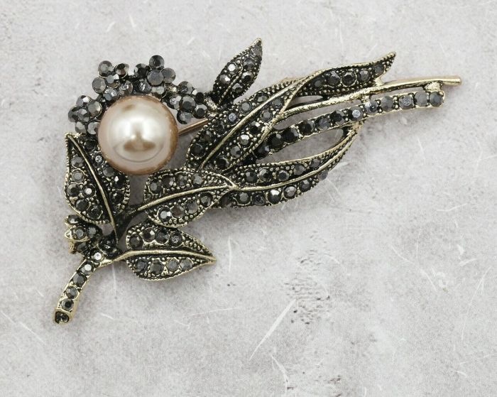 Brooch  F968574807160 F968574807160
